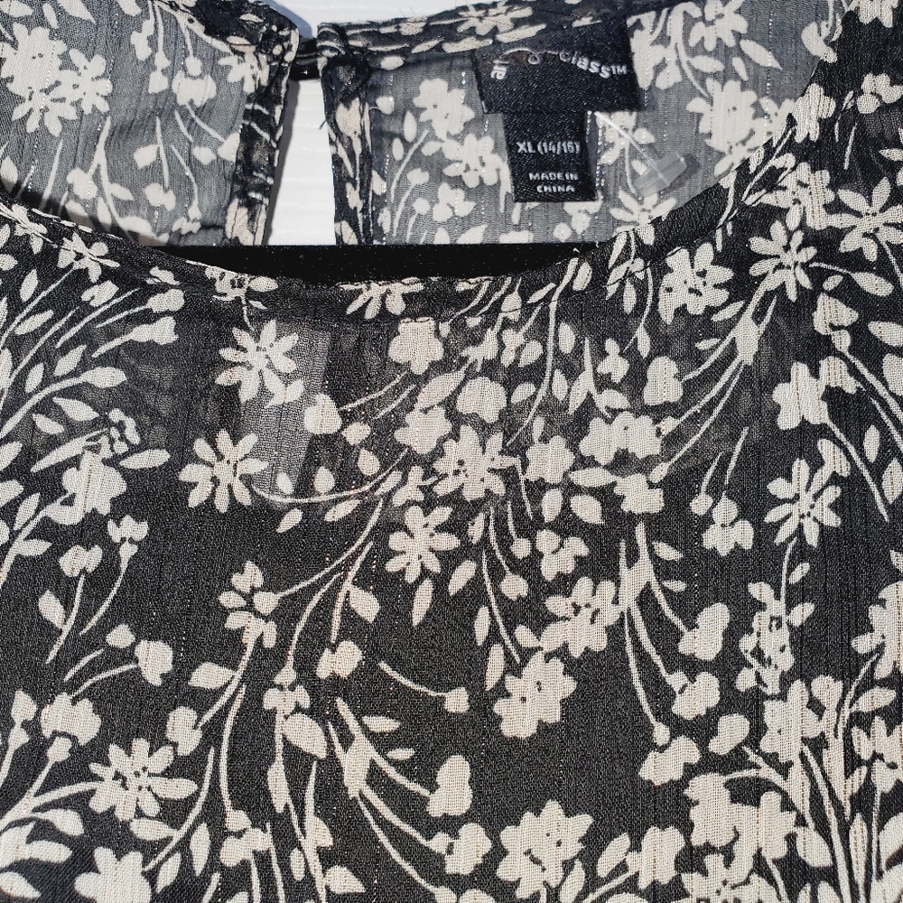 Shirt - Picture 4 of 4